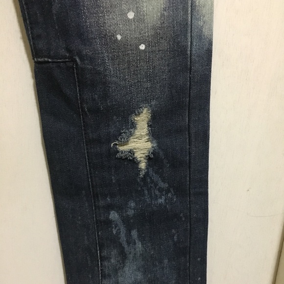 Distressed Denim - Picture 5 of 8